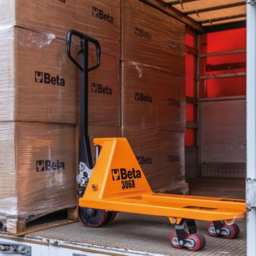 Χειροκίνητο παλετοφόρο με χαμηλά πιρούνια 3068